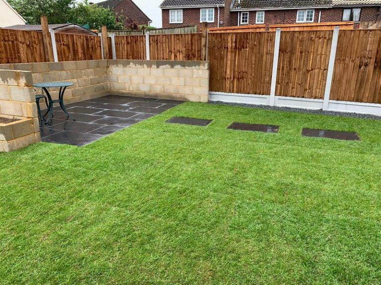 essex small patio garden turf07