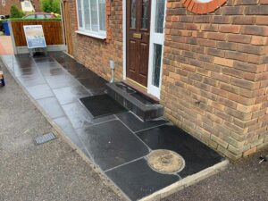 essex small patio garden turf09